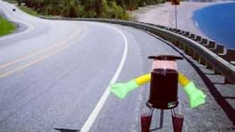 Large image on homepages | hitchBOT