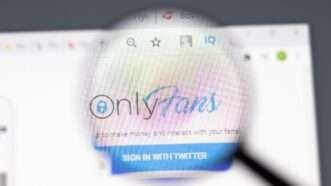 OnlyFans logo | Transversospinales / Dreamstime.com