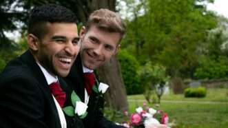 Gay couple getting married | Tony Marturano / Dreamstime.com