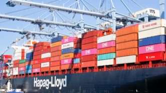Ship loaded with cargo | David Tonelson / Dreamstime.com