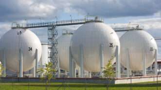 Multiple industrial oil storage tanks. | Photo 17434893 © Arkadi BojarÅ¡inov | Dreamstime.com