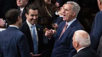Kevin McCarthy speaks to other members of Congress | Tom Williams/CQ Roll Call/Newscom