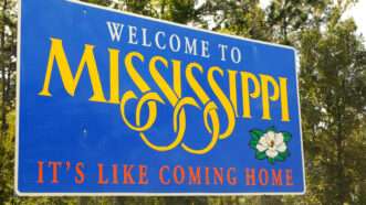 Sign reading, "Welcome to Mississippi, It's Like Coming Home" | Photo 29390851 © Dreamshot | Dreamstime.com