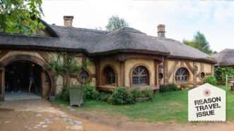 NewzealanditineraryLEAD | Green Dragon Inn in Hobbiton village; mauritius images GmbH/Alamy