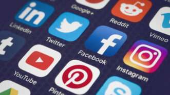 Social media app icons on a smartphone | ID 85888318 © Marcel De Grijs | Dreamstime.com