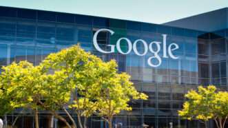 Picture of the main Google campus building which is the Google Corporate Headquarters | ID 41492814 ©  Nadeesha Gamage | Dreamstime.com