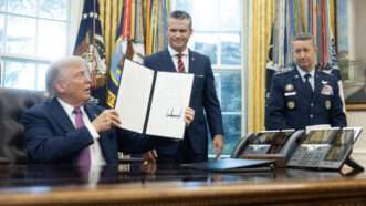 Donald Trump in the Oval Office with Pete Hegseth |  Francis Chung - Pool via CNP/ZUMAPRESS/Newscom