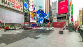 Empty tables in Times Square | Photo: iStock