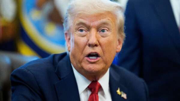 trump's face | Aaron Schwartz - Pool via CNP/picture alliance / Consolidated News Photos/Newscom