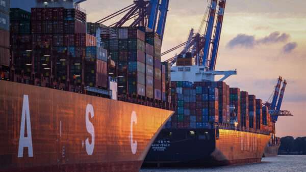 A cargo ship with containers | Photo: imageBROKER/Jannis Werner/Newscom