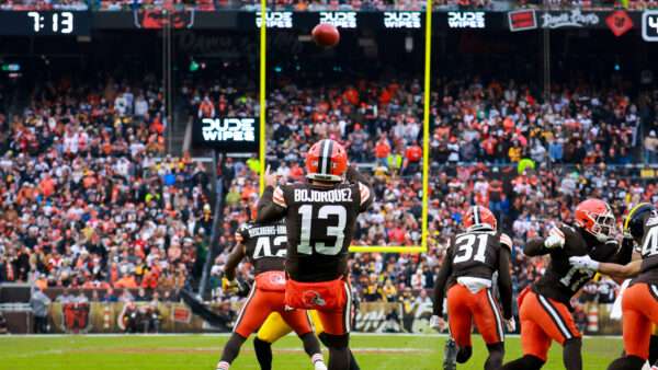 Cleveland Browns playing in a stadium | Frank Jansky/Icon Sportswire DCT/Frank Jansky/Icon Sportswire/Newscom