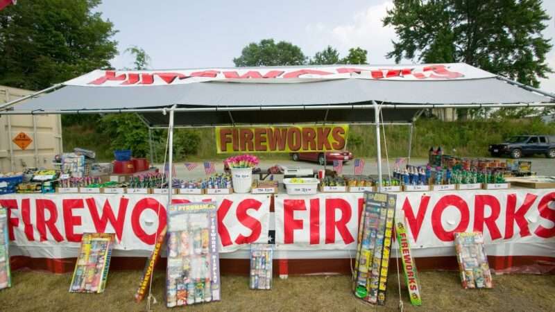 fireworksstand_1161x653