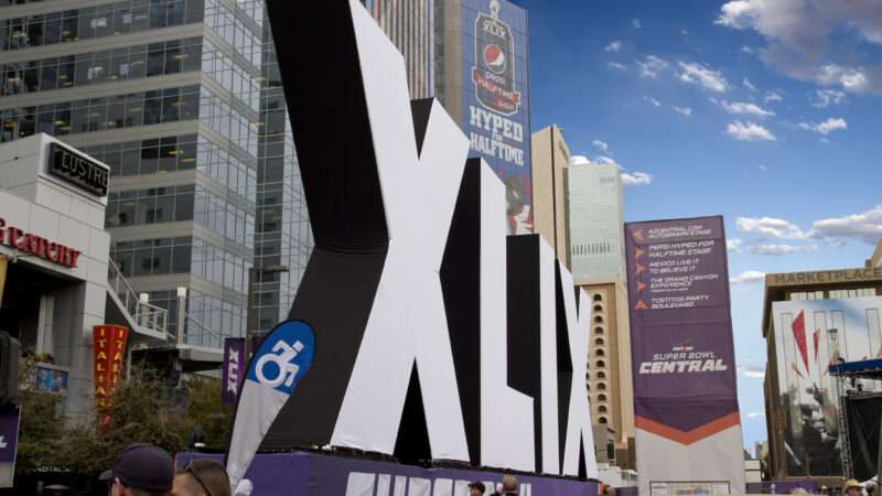 Downtown Phoenix superbowl party |  Danny Raustadt/Dreamstime.com