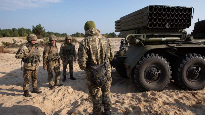 Ukrainian troops with a rocket launch system