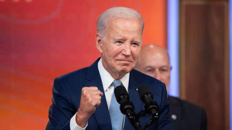 Joe Biden plans to boost federal workers' pay by 5.2 percent, the largest increase since 1980. | Annabelle Gordon - CNP/CNP / Polaris/Newscom