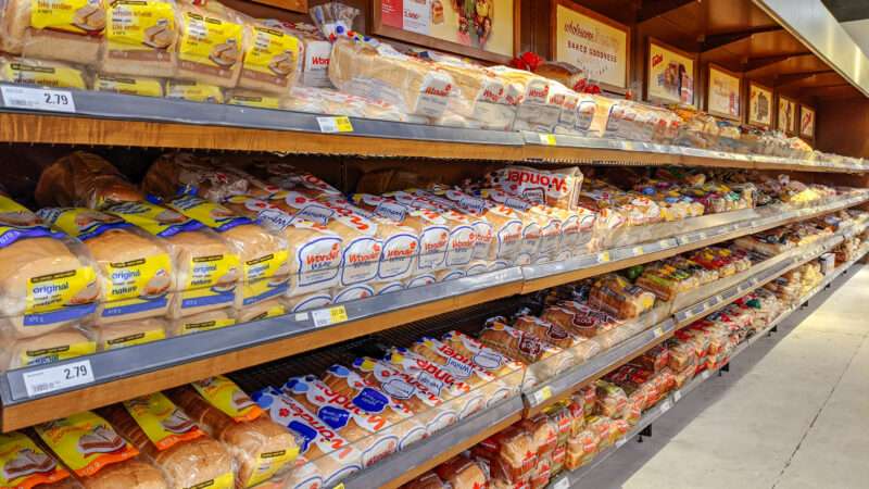 Bread aisle in a Canadian grocery store. | Bsenic | Dreamstime.com
