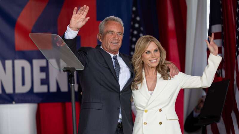 Robert F Kennedy Jr. waving to the crowd at his independent campaign announcement event | Michael Nigro/Sipa USA/Newscom
