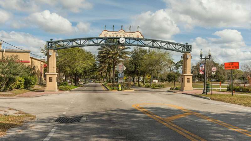 Entrance sign to Eatonville, Florida | Photo: Eatonville, Florida; Stephen Vincent/Alamy