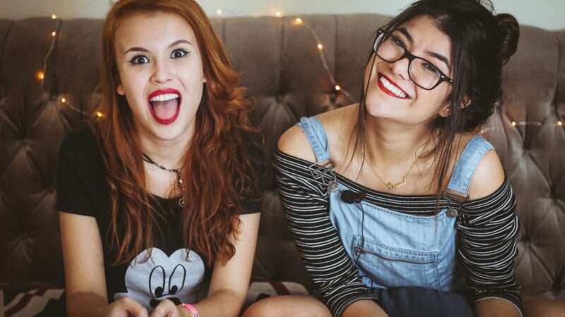 teen girls hanging out | Photo by <a rel=