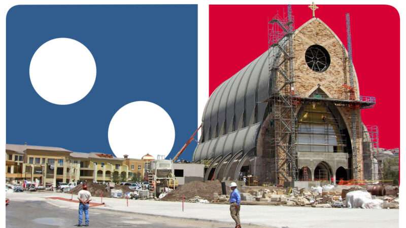 A Domino's logo behind a Church construction project | Photo: Construction workers stand in front of the half-finished church in Ave Maria, Florida, in May 2007; Dpa picture alliance archive/Alamy