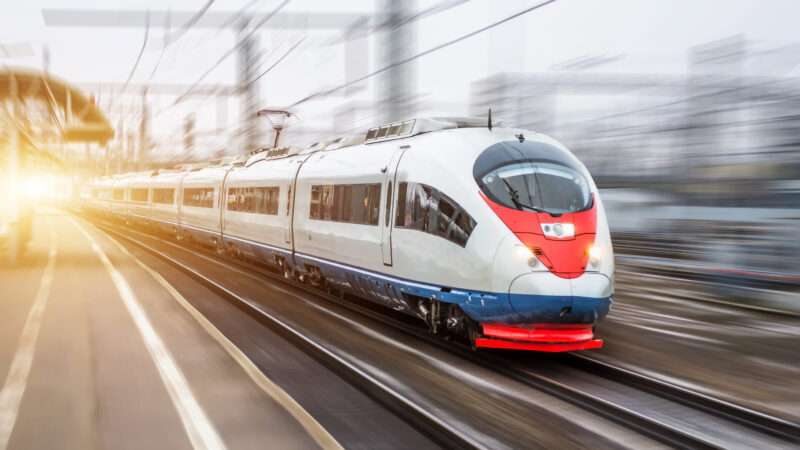 High-speed rail | ID 108664031 © Dezzor | Dreamstime.com