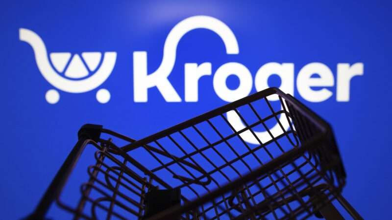 Kroger logo next to a shopping cart | imageBROKER/rafapress/Newscom