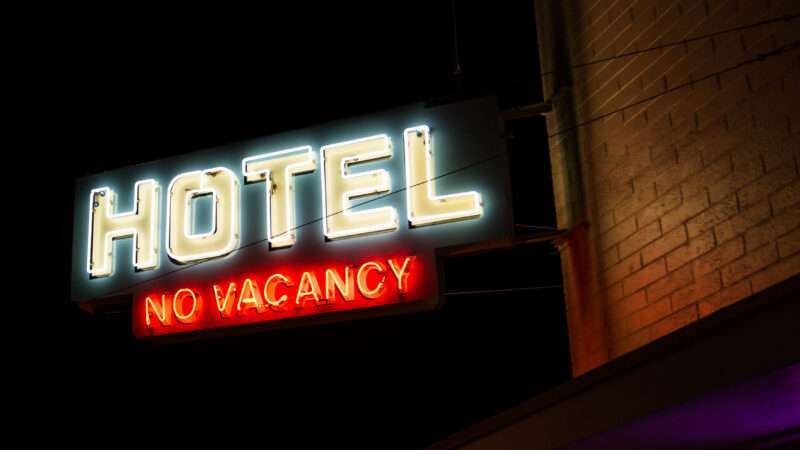Hotel sign | Atomazul/Dreamstime.com