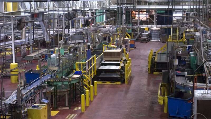 A factory in Wisconsin | ID <a href="https://www.dreamstime.com/stock-image-industrial-manufacturing-shop-floor-factory-image12893661">12893661</a> ©  <a href="https://www.dreamstime.com/wisconsinart_info">Wisconsinart</a> | <a href="https://www.dreamstime.com/">Dreamstime.com</a>