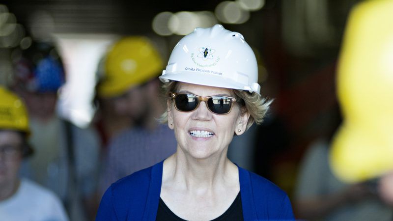 EWarren | Jeff Topping/Polaris/Newscom