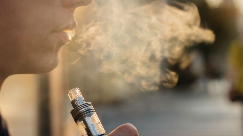 vape - El principal economista de San Francisco confirma que Vape Ban significa más fumar Vaping-800x450