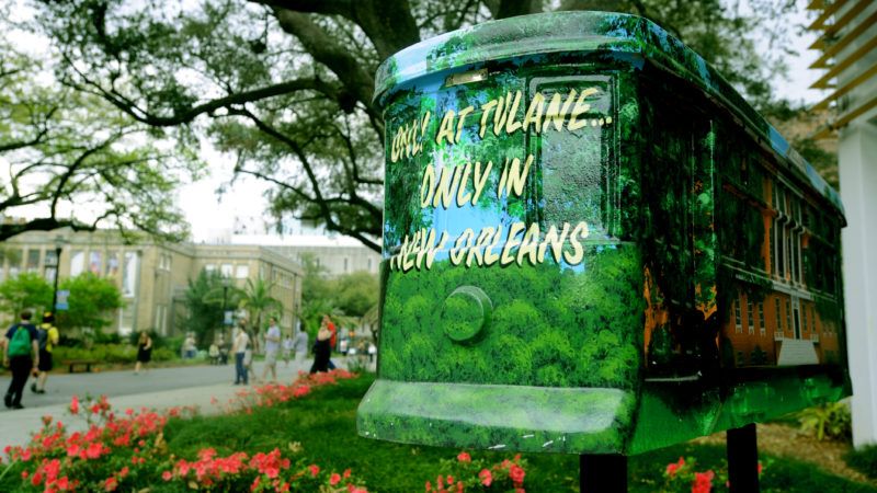 Streetcar_on_campus_(5569417982) | Tulane University Public Relations / Wikimedia Commons