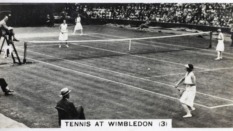 book2a-march-2021 | Helen Wills-Moody in the ladies doubles at the 1932 Wimbledon tournament; Iconographic Archive/Alamy