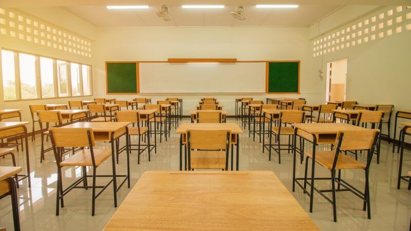 dreamstime_m_105866975 | Photo <a href="https://www.dreamstime.com/lecture-room-school-empty-classroom-desks-chair-iron-lecture-room-school-empty-classroom-desks-chair-iron-image105866975">105866975</a> © <a href="https://www.dreamstime.com/smolaw11_info" itemprop="author">Samorn Tarapan</a> - <a href="https://www.dreamstime.com/photos-images/empty-classroom.html">Dreamstime.com</a>