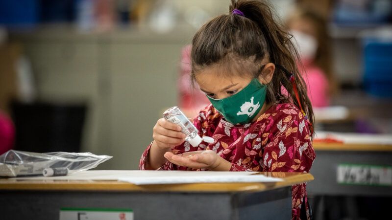 masked-girl-classroom-Phil-Roeder-Flickr | Phil Roeder/Flickr