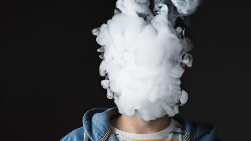 reason-vape |  Volodymyr Melnyk/Dreamstime.com