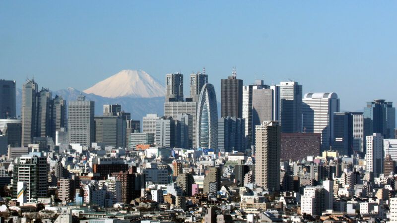 https://en.wikipedia.org/wiki/Tokyo#/media/File:Skyscrapers_of_Shinjuku_2009_January.jpg | Morio/Wikimedia