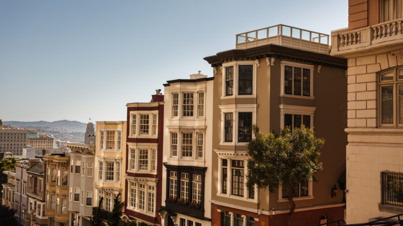 San Francisco row homes |  Pniesen/Dreamstime.com