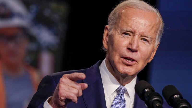 Joe Biden regulations regulatory policy White House executive order equity discount rate climate change costs benefits | SHAWN THEW/picture alliance / Consolidated News Photos/Newscom