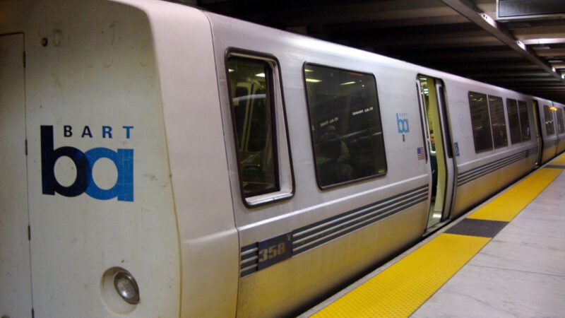 Photo of the BART train | Eric Broder Van Dyke/Dreamstime.com