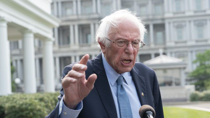 Bernie Sanders Introduces Bill To Raise Minimum Wage to $17 by 2028