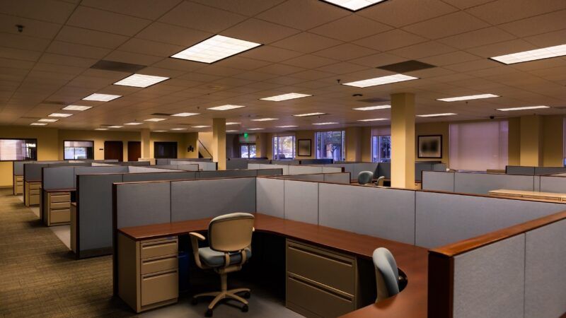 An empty furnished office with cubicles. | Gill Thompson | Dreamstime.com