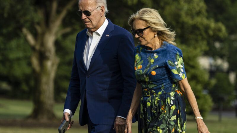 Joe and Jill Biden walking outside | Photo: Samuel Corum/CNP/Polaris/Newscom