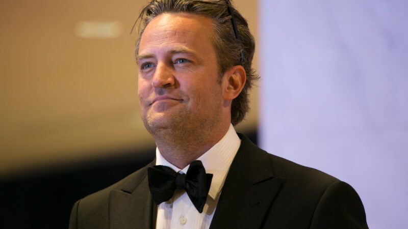 Matthew Perry in a tuxedo at the 2013 White House Correspondents' Dinner. | Alyson Fligg/Sipa USA/Newscom