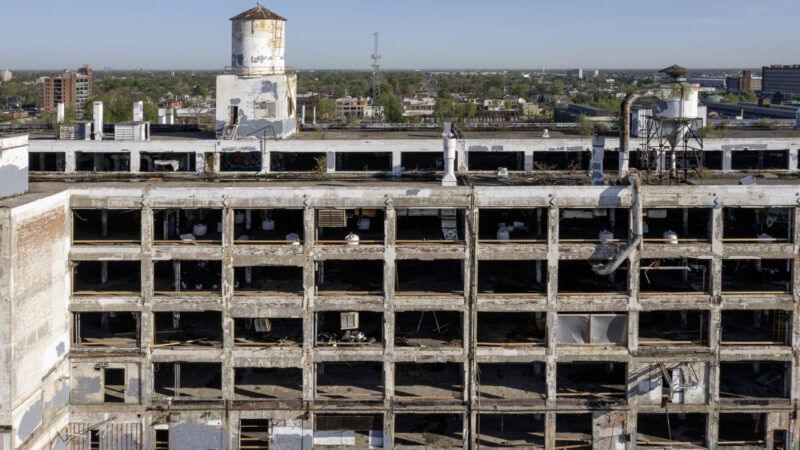 Detroit, Michigan, The abandoned Fisher Body 21 auto factory | imageBROKER/Jim West/Newscom