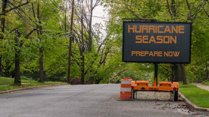 Sign in the forest warning of hurricane season | ID 151422756 © Alan Budman | Dreamstime.com