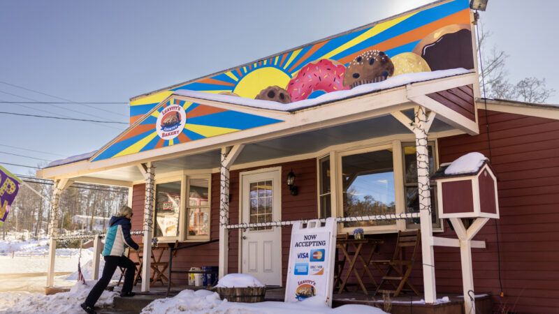 Donut mural on Leavitt's Country Bakery, a popular bakery in Conway, New Hampshire | Institute for Justice