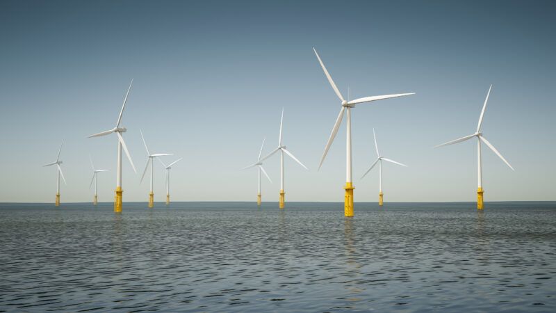 offshore wind turbines stand in the water | ID 39578809 ©  Markus Gann | Dreamstime.com