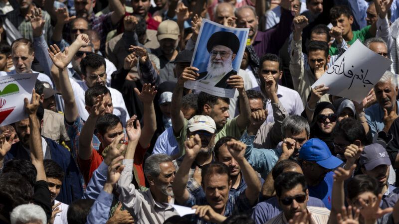 Iranian protesters | Sobhan Farajvan / Pacific Press/Sipa USA/Newscom