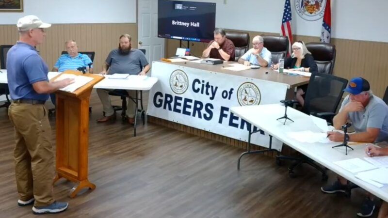 Charlie Wolf address the Greers Ferry City Council Charlie Wolf address the Greers Ferry City Council | Facebook