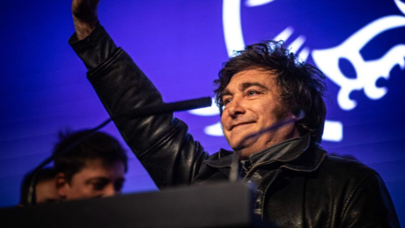 Javier Milei's speech. At 9 p.m., the first results were released, with Peronism winning by 13 points over La Libertad Avanza, the party of Javier Milei. | Daniella Fernandez Realin/ZUMA Press Wire